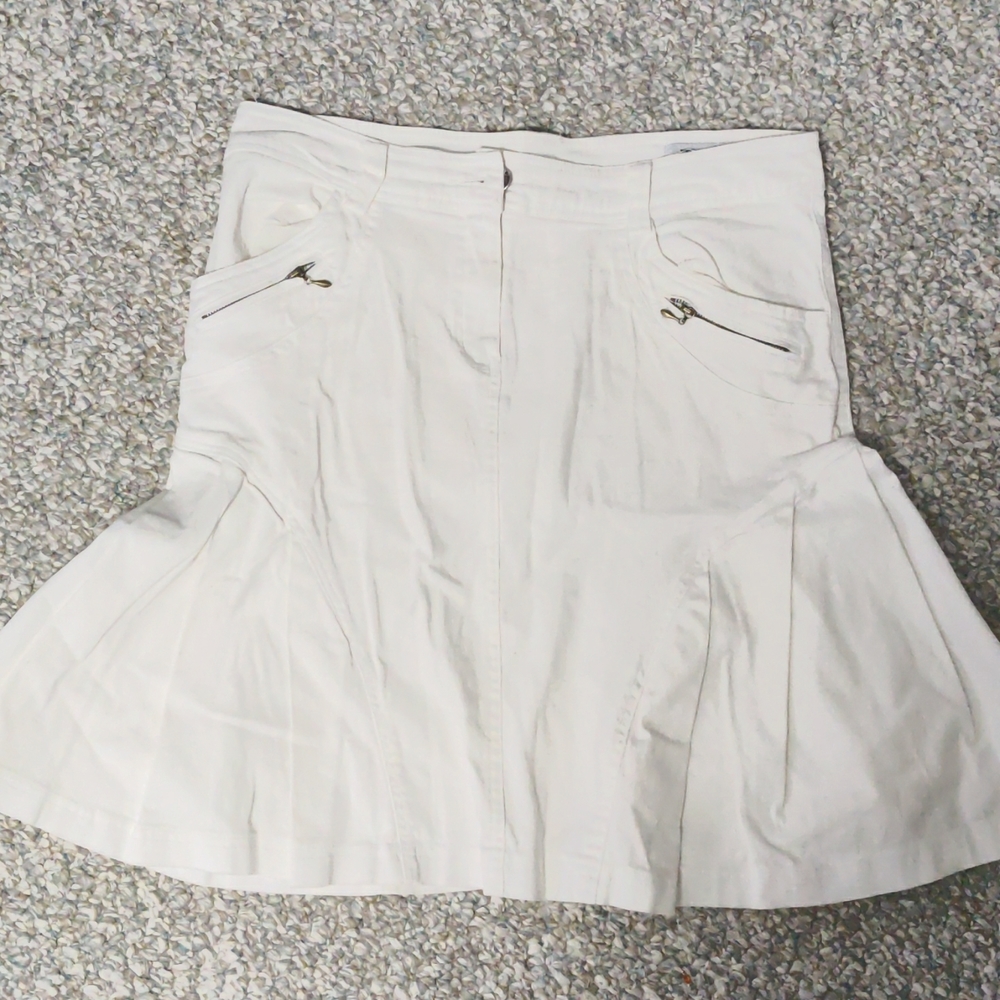 I&D white skirt